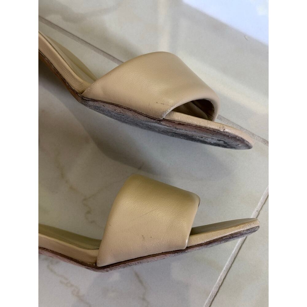 VINCE nude tan leather kitten heel marble Pepa mod minimalist 90s style sandals - Picture 11 of 13